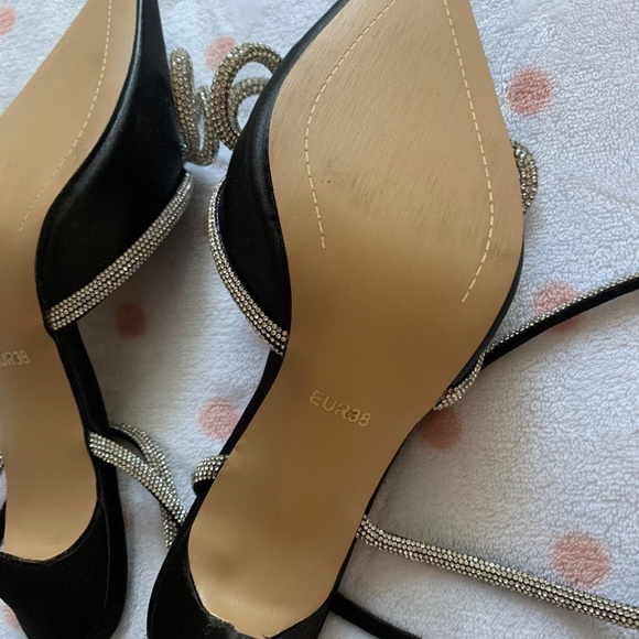 Crystal Bow Heels – Size 38 (EUR) - Picture 5 of 10
